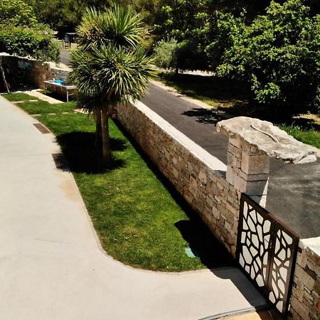 Predivan Novouredeni Apartman U Blizini Mora Banjole Exterior foto