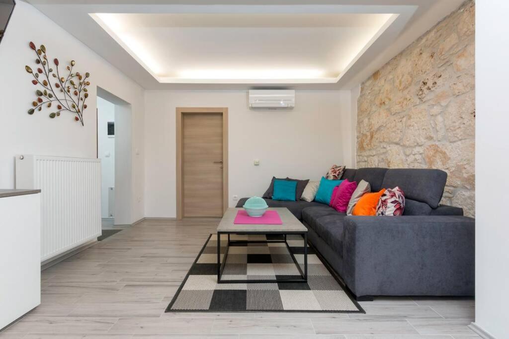 Predivan Novouredeni Apartman U Blizini Mora Banjole Exterior foto